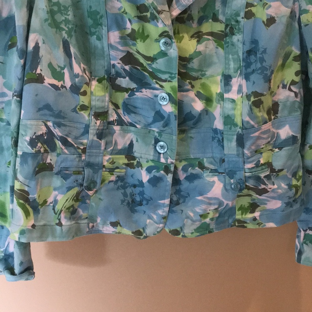 Floral blazer - Picture 2 of 13